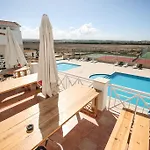 Shark's Lodge Baleal
