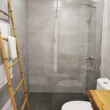 Shark's Lodge Baleal