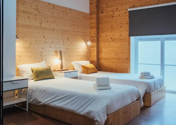 Shark's Деревянный коттедж *