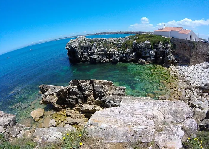 Деревянный коттедж Shark's Балеал