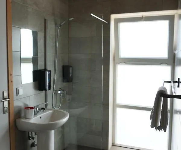 Shark's Деревянный коттедж *